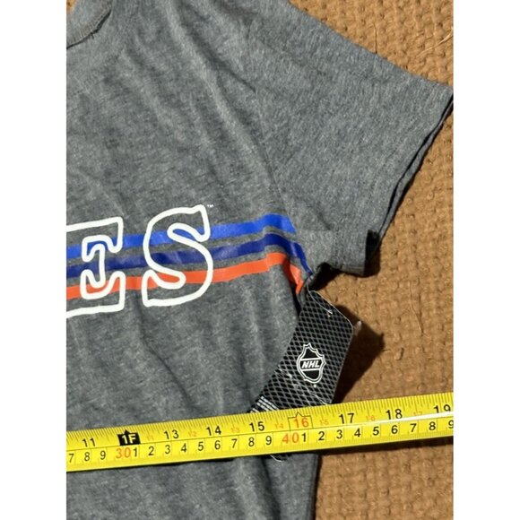 Women's NHL New York Islanders Hockey T-Shirt, Small, Gray - Picture 4 of 5